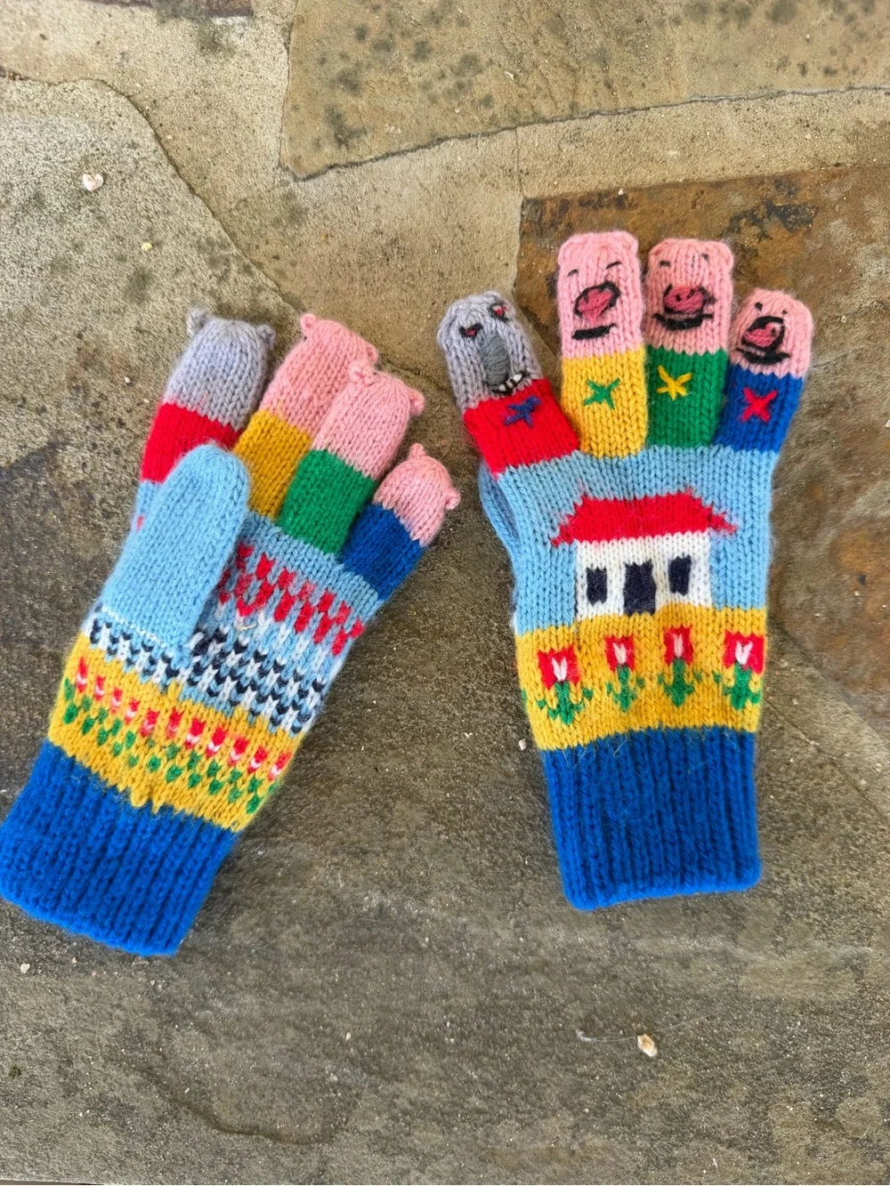 Colorful Kids Finger Gloves with House and Animal Design - Pink/Blue/Yellow
